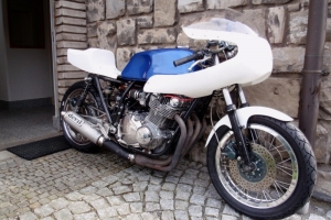 SET - UNI Halb Verkleidung GFK Aermacchi 250-350-402cc - auf Motorrad Suzuki GS 1000