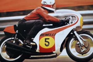 Höcker Benelli 500cc 4 Cylinder 1973 Saarinen