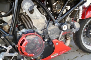 Bugspoiler auf Ducati Sport 1000 caferacer