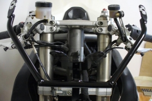 Verkleidungshalter Ducati 848-1098-1198 forza holders auf Motorrad