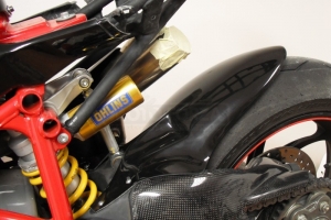 Ducati, 848,1098,1198, 2008-2011 Kotflügel hinten, GFK farbiges auf Motorrad