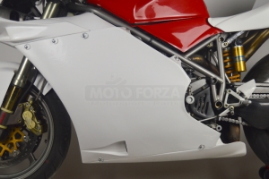Ducati, 998, 2002 Seitenteil Links, GFK auf Motorrad