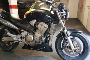 Hornet 900F Teile Motoforza auf Motorrad