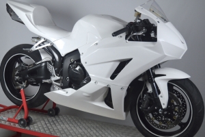 Honda CBR 600RR 2013- Vorneverkleidung Racing -inkl DZUS Schnellverschlusset, GFK - aud Motorrad