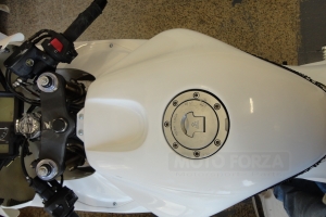Honda CBR 600RR 2003-2006  Tankabdeckung GRP auf Motorrad