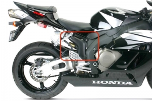 Honda CBR 100RR 2004-2007  Auspuffabdeckung für Zuleitungsrohr