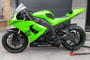Kawasaki, ZX-10R Ninja, 2009-10 / Teile auf Motorrad 