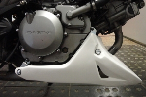 Bugspoiler GFK Suzuki SV 650 99-02 / Cagiva Raptor 650 auf Motorrad