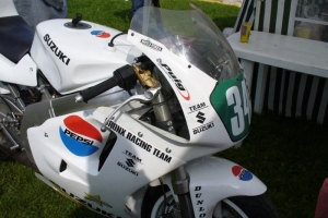 Suzuki RGV 250 Gamma Teile Motoforza auf Motorrad