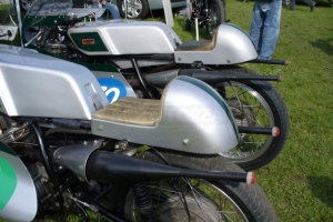MZ 125cc 1965- / Höcker - Fabrik Version auf Motorrad