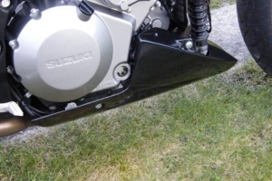 Bugspoiler aud Motorrad Suzuki SV 1000 