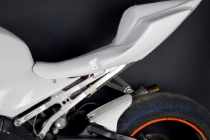 Suzuki, GSX-R 1000, 05-06 (K5-K6) / fairings on bike -on motoholders Heckrahmen